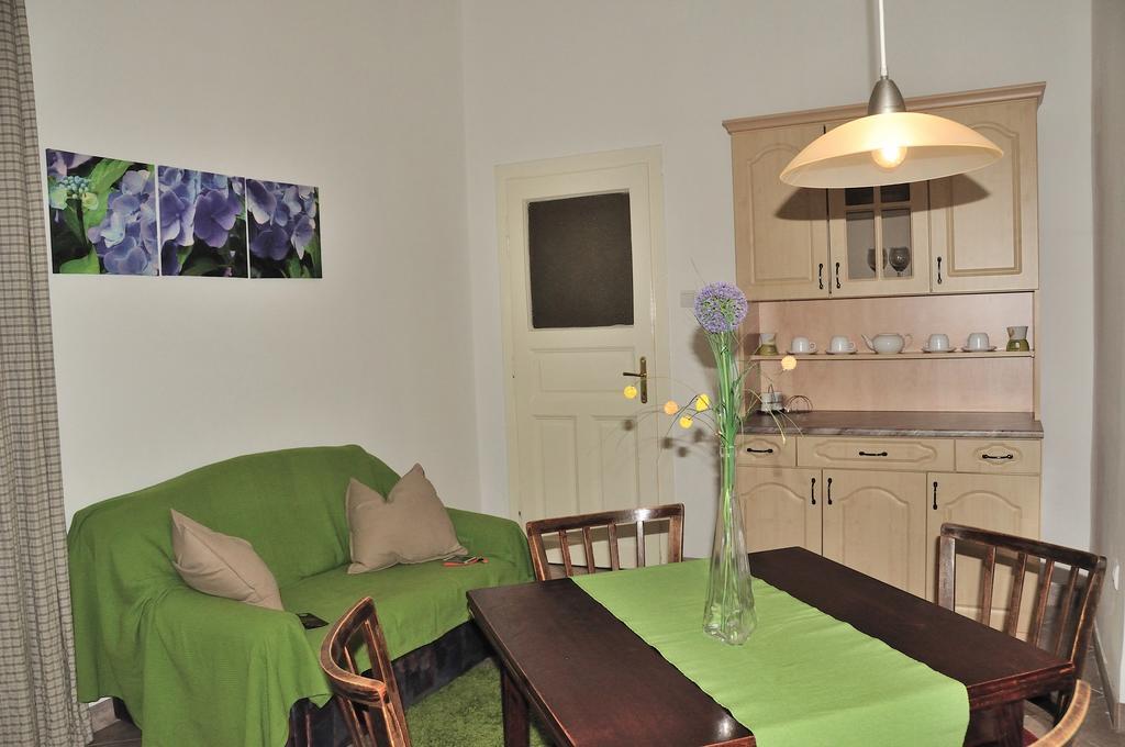 Apriory Apartmants Sas