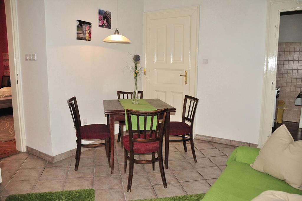 Apriory Apartmants Sas