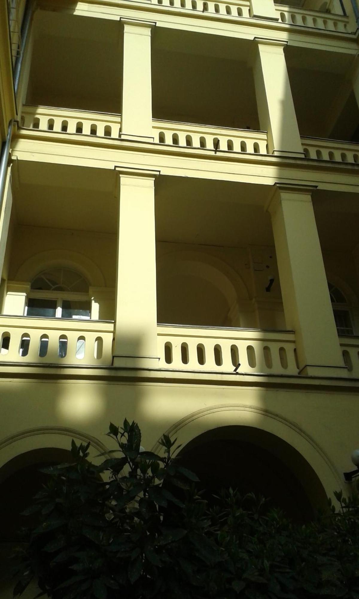 Apriory Apartmants Sas